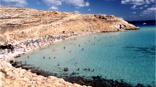 spiaggia dei conigli