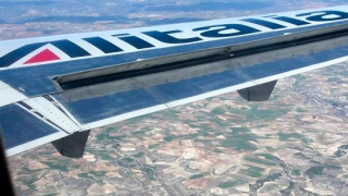 Alitalia annuncia voli a Lampedusa fino al 2017