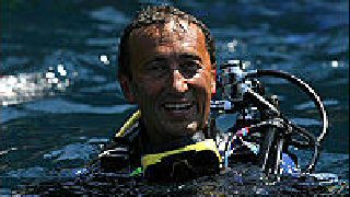 Gianfranco Fini, immersioni a Lampedusa